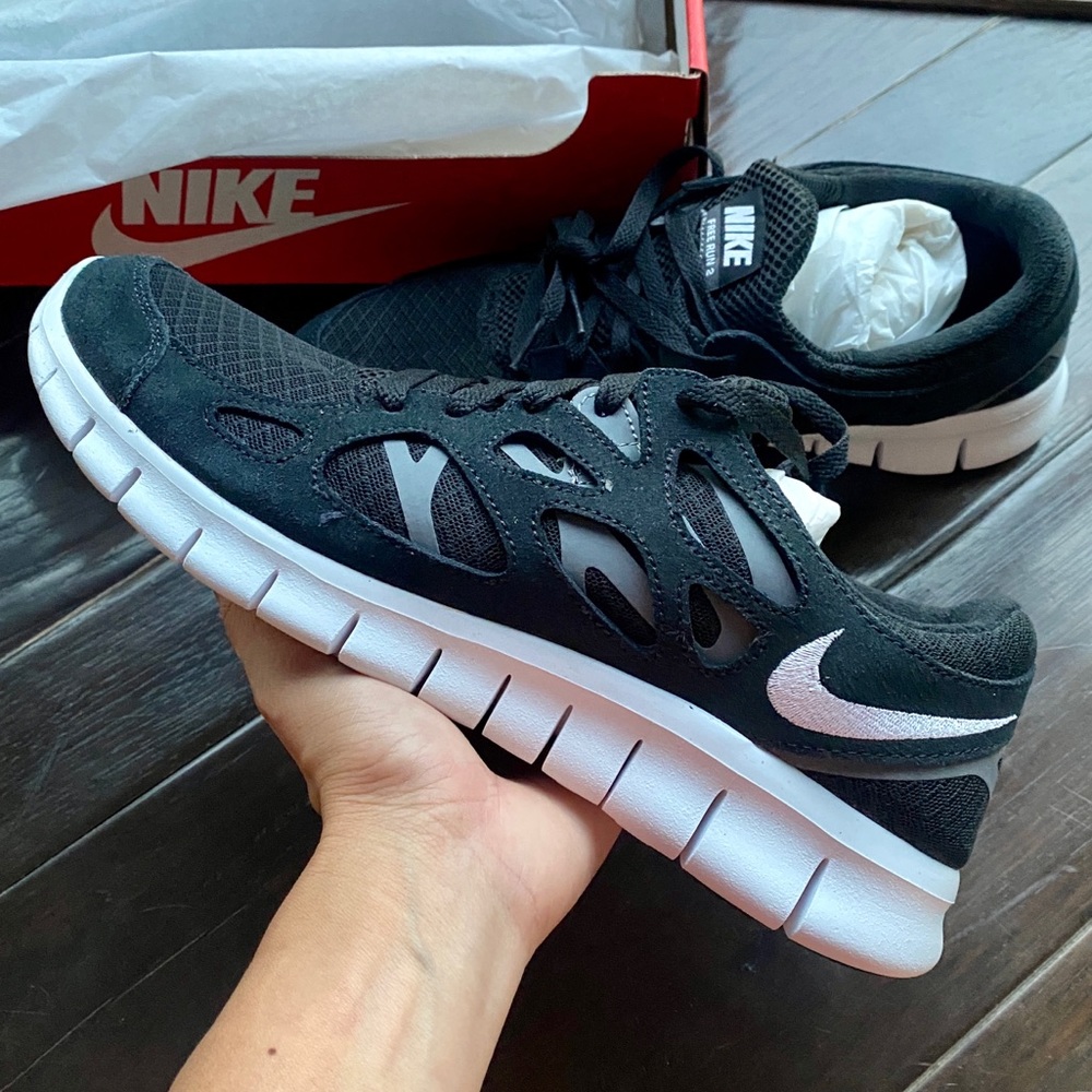 WOMEN’S - NIKE FREE RUN 2